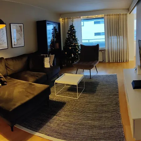 Spacious Family Apartment *